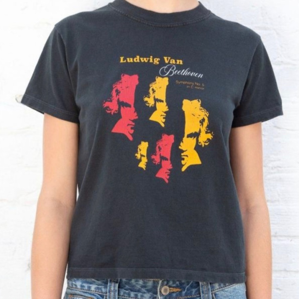 “LUDWIG VAN BEETHOVEN TOP” brandy Melville Ludwig van graphic tee